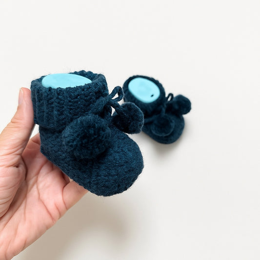 Pom Pom Knit Baby Booties – One size Nb-6MTHS